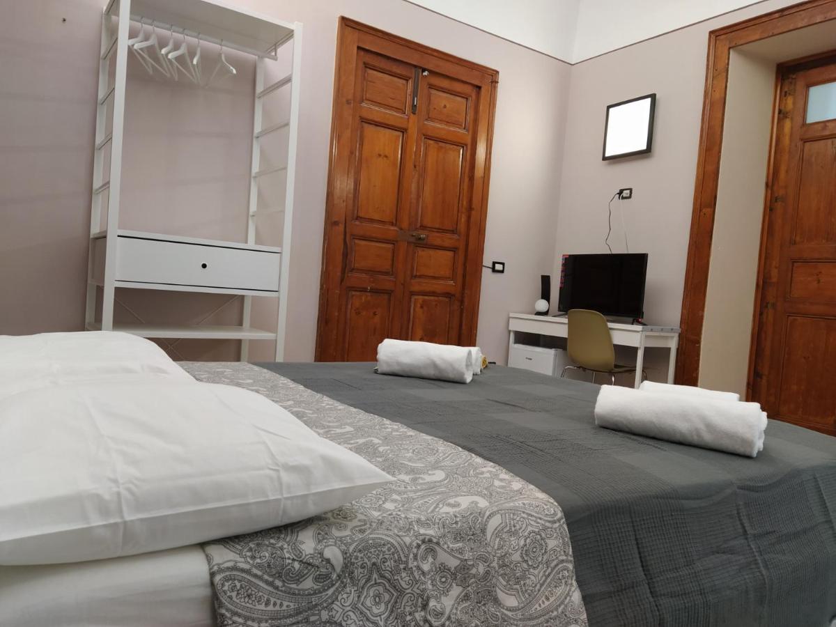 Le Nereidi b&b Acireale Centro Exterior foto