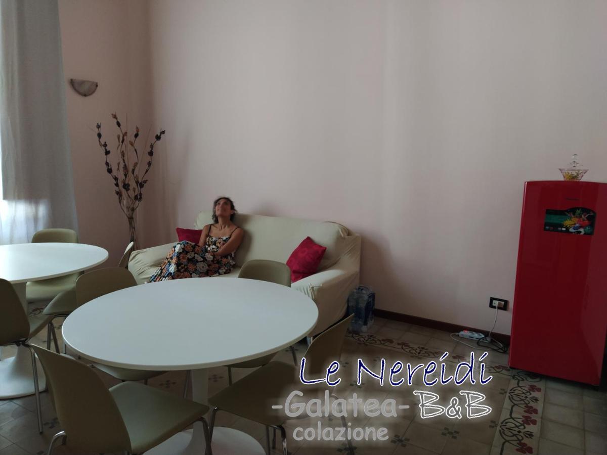 Le Nereidi b&b Acireale Centro Exterior foto
